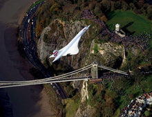 Load image into Gallery viewer, CONCORDE OVER CLIFTON - THE FINAL FLIGHT: 500 PIECE JIGSAW
